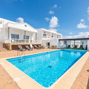 https://finca-la-calera-lanzarote.in-canary-islands.com